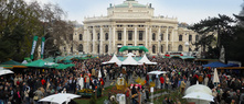 Steiermark-Frühling mit Lena Hoschek & Steirerhut